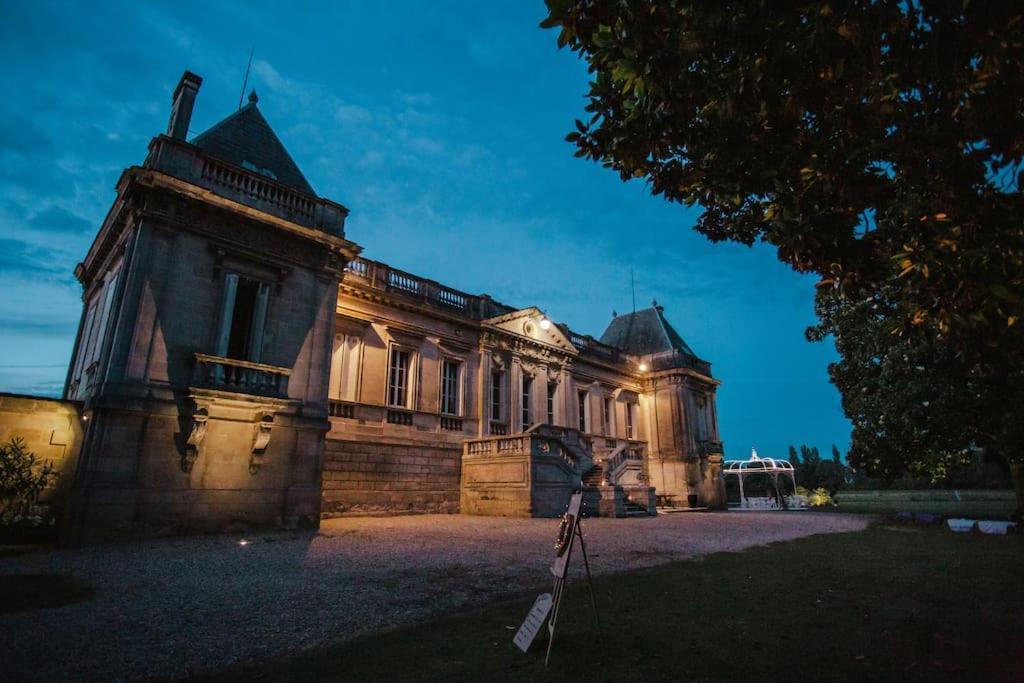 Chateau Couffins Asques Exterior photo